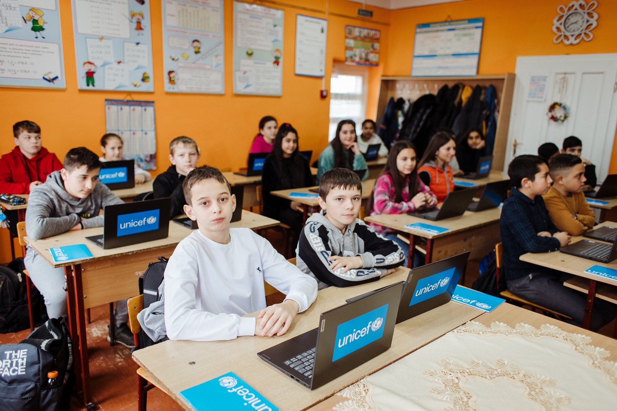 Клас інформатики за підтримки ЮНІСЕФ облаштували в одній із гімназій Берегівщини, де навчається чимало ромських дітей