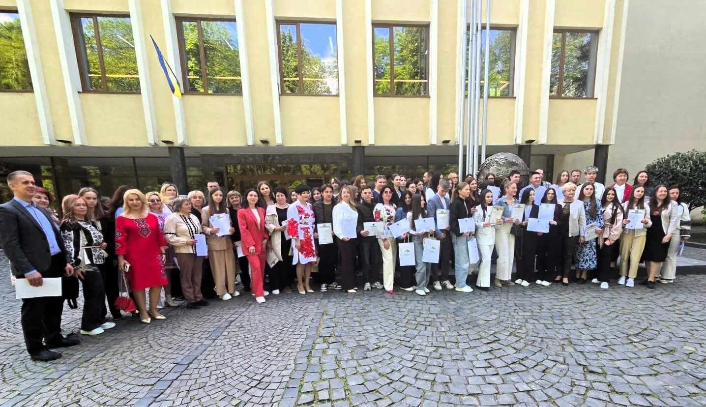 В УжНУ відбулося урочисте нагородження учасників обласного конкурсу учнівських дослідницьких робіт «Скарби Срібної землі»