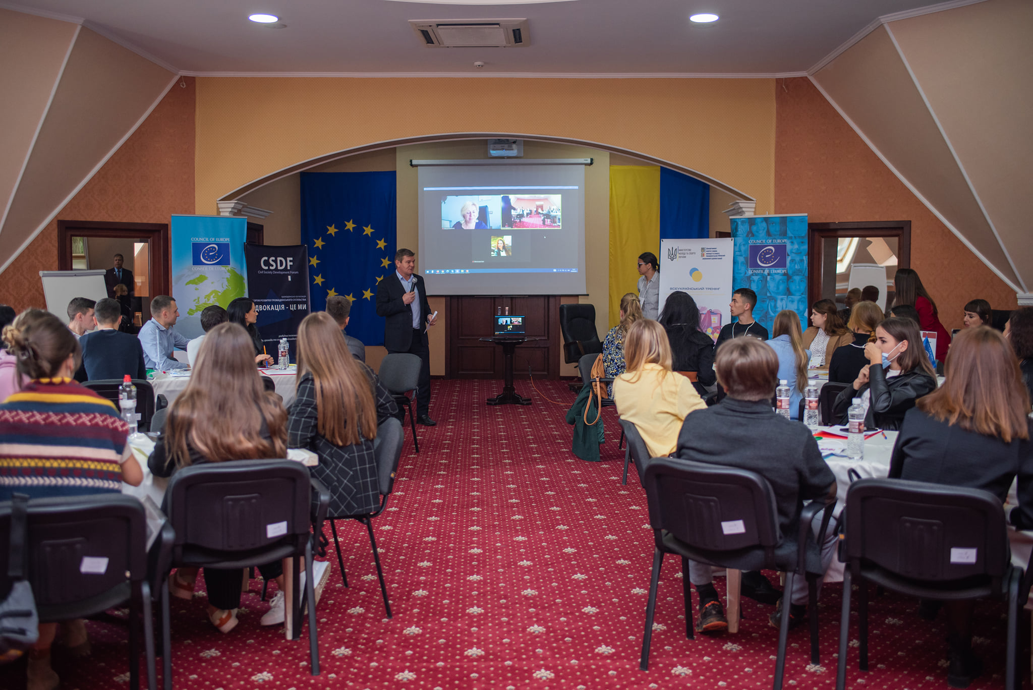 На Закарпатті молодь з усієї країни вчилася працювати з інструментами громадської участі