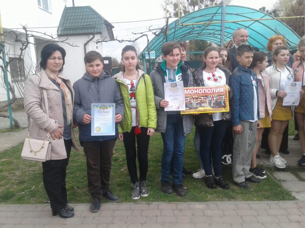 Участь агітбригади „ЕКОС” Стройненської ЗОШ І-ІІ ступенів Свалявської районної ради Закарпатської області у ІІ (обласному) етапі ХІІ Всеукраїнського конкурсу колективів екологічної просвіти