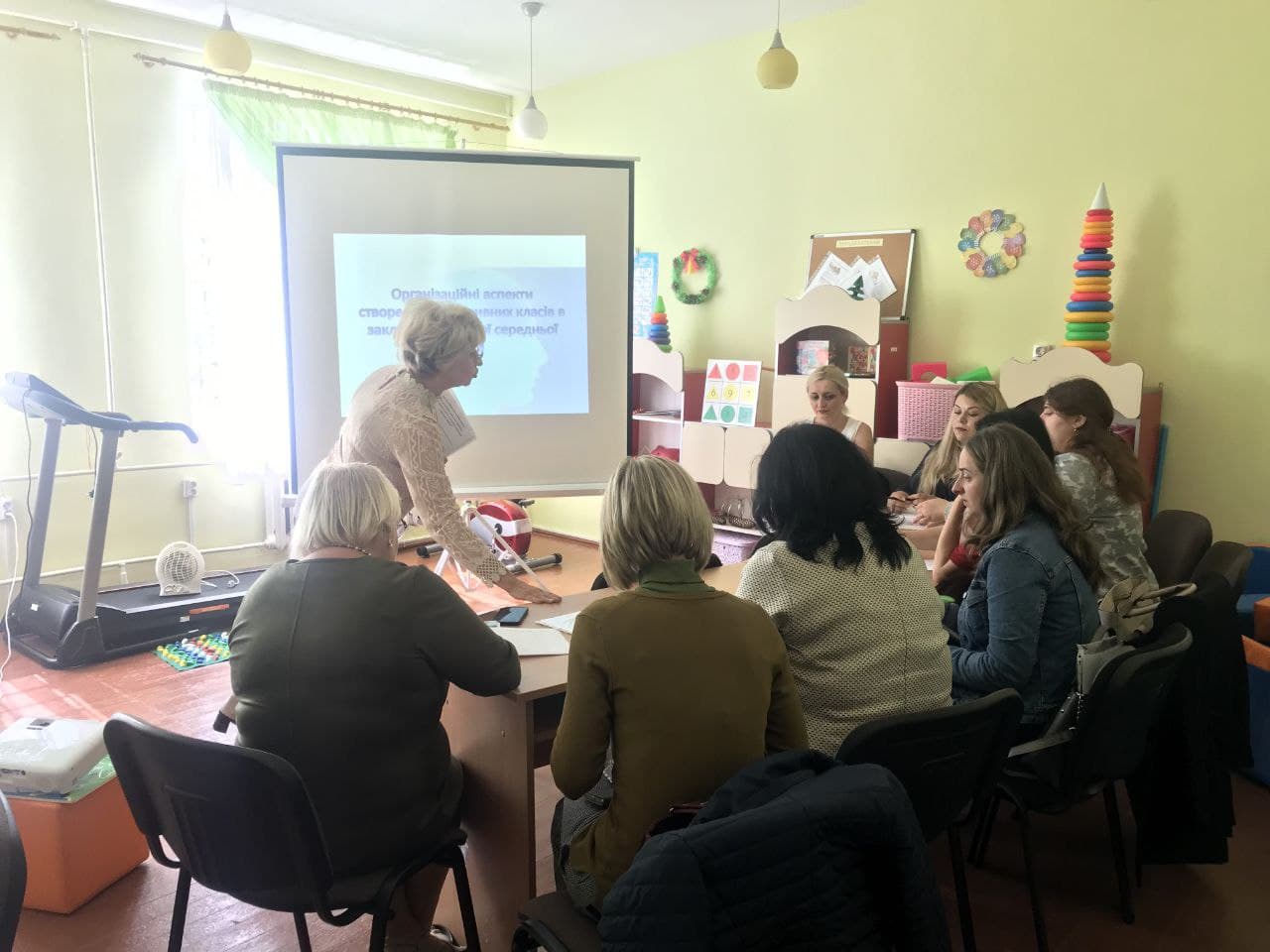 Порядок створення інклюзивних класів у закладах загальної середньої освіти обговорювали в інклюзивно-ресурсному центрі Великоберезнянської селищної ради