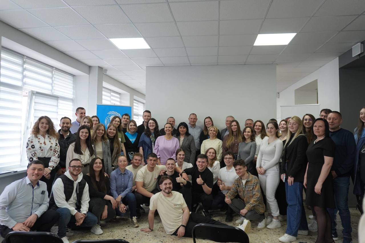 23 квітня у приміщенні 4-го гуртожитку УжНУ відкрили перший в Ужгороді молодіжний центр «YouthHub»